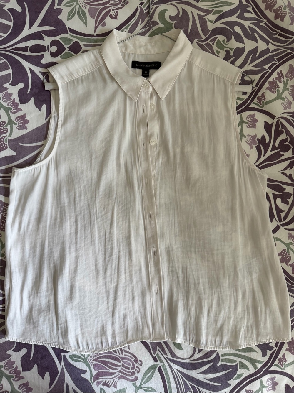 Banana Republic Sleeveless White Button-Down Shirt